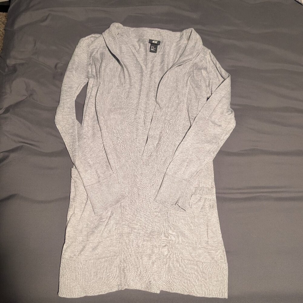 H&M | Light grey, long cardigan with pockets, Size M